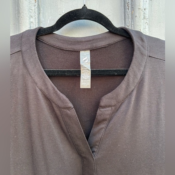 Lou & Grey Signaturesoft Henley Pocket Dress, Small - Picture 9 of 10